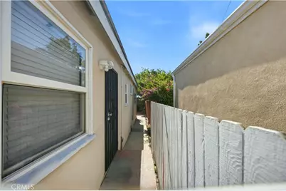 9234 Elizabeth Avenue, South Gate, CA 90280 - Photo 7