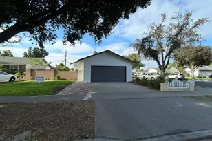 1922 Meriday, Santa Ana, CA 92706 - Photo 7