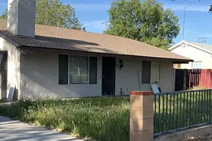 1118 E Campus Way, Hemet, CA 92543 - Photo 1