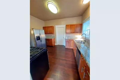 530 S Broadway, Santa Ana, CA 92701 - Photo 21