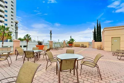 488 E Ocean Boulevard #105, Long Beach, CA 90802 - Photo 27