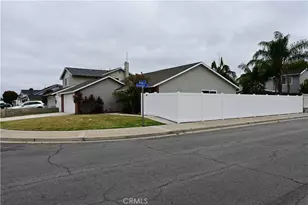 20942 Balgair Cir, Huntington Beach, CA 92646 - Photo 3