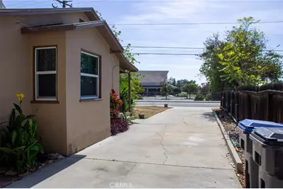 27020 Girard, Hemet, CA 92544 - Photo 21