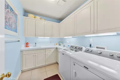 7801 E Bridgewood Drive, Anaheim Hills, CA 92808 - Photo 21
