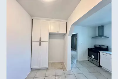 2527 W Third Avenue, San Bernardino, CA 92407 - Photo 3