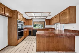 17998 Pebble Beach, Victorville, CA 92395 - Photo 31
