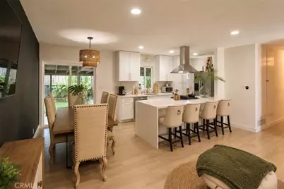 913 S Myrtle St, Santa Ana, CA 92701 - Photo 1