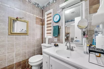 11250 Beach #4, Stanton, CA 90680 - Photo 19