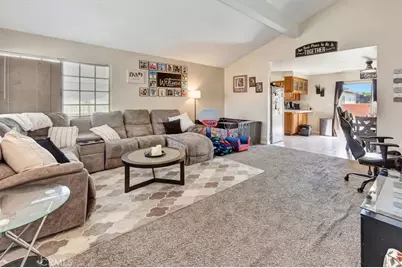 12725 Barlin Avenue, Downey, CA 90242 - Photo 15