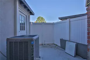 10406 Carlyle Ct, Cypress, CA 90630 - Photo 33