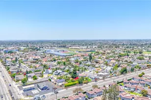 10406 Carlyle Ct, Cypress, CA 90630 - Photo 45