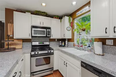 26216 Lake Forest, Twin Peaks, CA 92391 - Photo 11