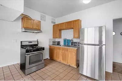 608 E Central Avenue, Santa Ana, CA 92707 - Photo 9