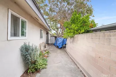608 E Central Avenue, Santa Ana, CA 92707 - Photo 45