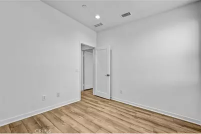 575 S Mosaic, Anaheim, CA 92805 - Photo 29