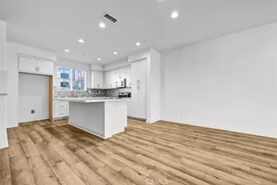 575 S Mosaic, Anaheim, CA 92805 - Photo 13
