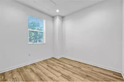 575 S Mosaic, Anaheim, CA 92805 - Photo 5