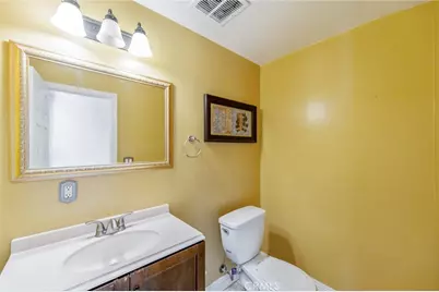 10530 Newville Avenue, Downey, CA 90241 - Photo 15
