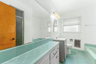 4900 Dockweiler St, Los Angeles, CA 90019 - Photo 9
