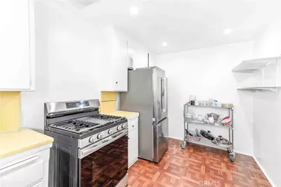 4900 Dockweiler St, Los Angeles, CA 90019 - Photo 19