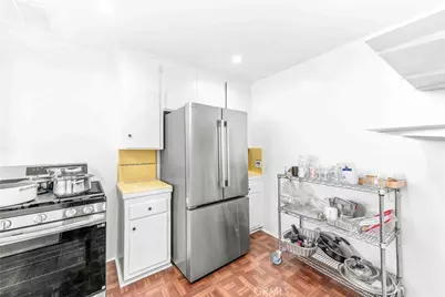 4900 Dockweiler St, Los Angeles, CA 90019 - Photo 15