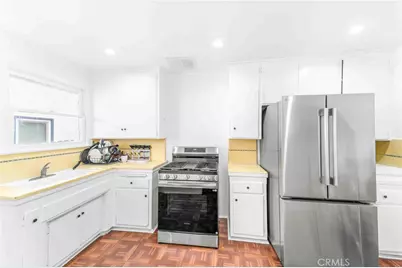 4900 Dockweiler St, Los Angeles, CA 90019 - Photo 17