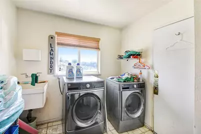 1018 W Casmalia, Rialto, CA 92377 - Photo 11