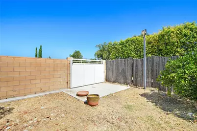 1018 W Casmalia, Rialto, CA 92377 - Photo 21