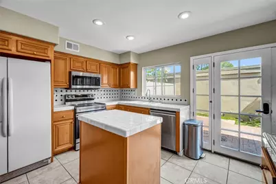 10462 Rio Grande Court, Fountain Valley, CA 92708 - Photo 11