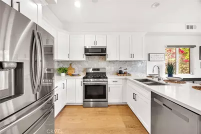 3822 Clayton Avenue, Los Angeles, CA 90027 - Photo 9