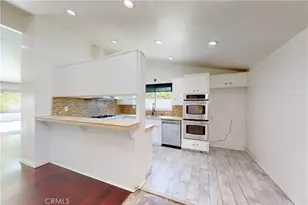 20703 Collins St, Woodland Hills, CA 91367 - Photo 7