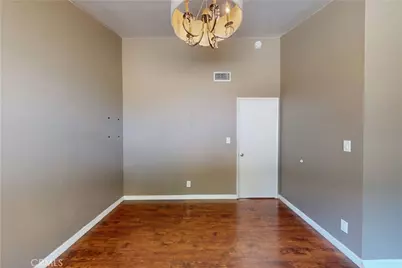 20703 Collins Street, Woodland Hills, CA 91367 - Photo 17