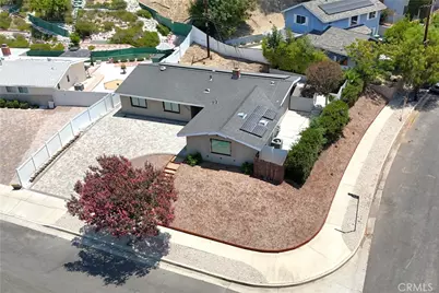 20703 Collins Street, Woodland Hills, CA 91367 - Photo 27