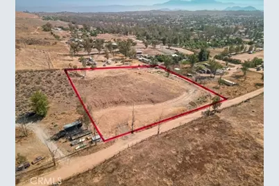 21588 Mundo, Perris, CA 92570 - Photo 1