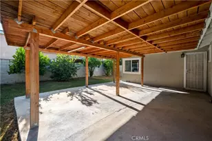 46 Pleasant St, Long Beach, CA 90805 - Photo 27