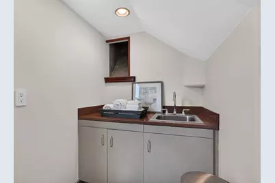 16735 Bayview Drive, Huntington Beach, CA 92649 - Photo 19
