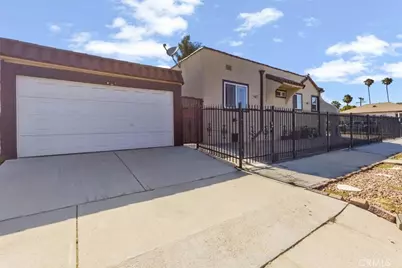 1600 W 80th Street, Los Angeles, CA 90047 - Photo 23