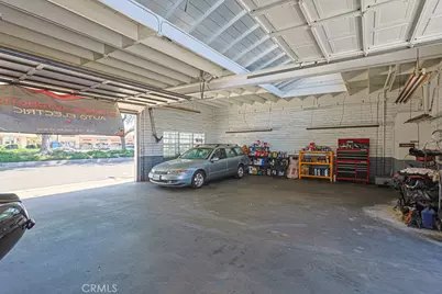 327 W 17th, Santa Ana, CA 92706 - Photo 5