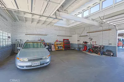 327 W 17th, Santa Ana, CA 92706 - Photo 3