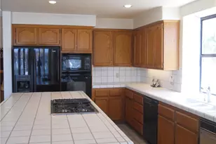3172 Portofino Cir, Huntington Beach, CA 92649 - Photo 11
