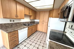 15000 Halldale Ave, Gardena, CA 90247 - Photo 11