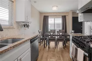 2423 Deodar, Santa Ana, CA 92705 - Photo 7