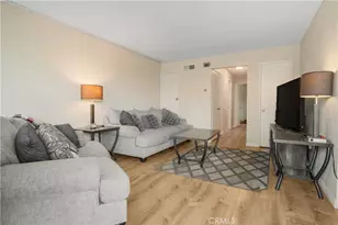2423 Deodar, Santa Ana, CA 92705 - Photo 3