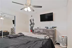 2423 Deodar, Santa Ana, CA 92705 - Photo 11