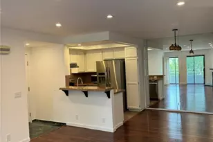 17800 Burbank, Encino, CA 91316 - Photo 5