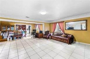 1012 Vina, Long Beach, CA 90813 - Photo 3