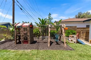 2410 W Broadway, Anaheim, CA 92804 - Photo 27