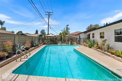 2410 W Broadway, Anaheim, CA 92804 - Photo 25