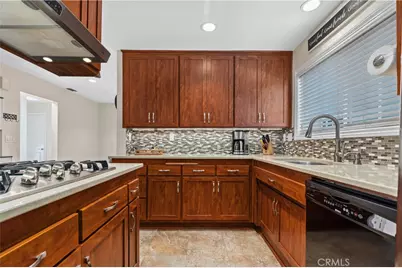 4589 Hazelnut Avenue, Seal Beach, CA 90740 - Photo 9