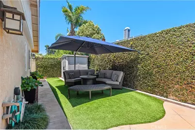 4589 Hazelnut Avenue, Seal Beach, CA 90740 - Photo 31